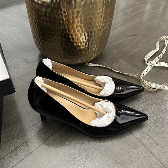 NATURALIZER Everly Pumps (WIDE) - Picture 5 of 14